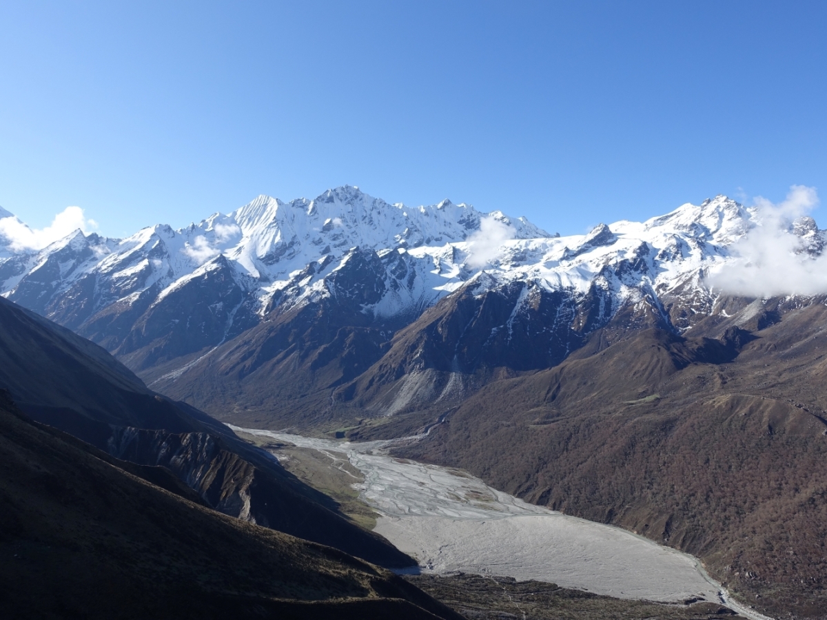 Beautiful Mountain view from Langtang during Langtang Valley Trek - Travers Nepal